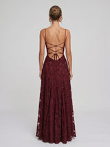 Madalena | Vestido Longo Bordô em Renda com Alças Finas e Corte Evasê