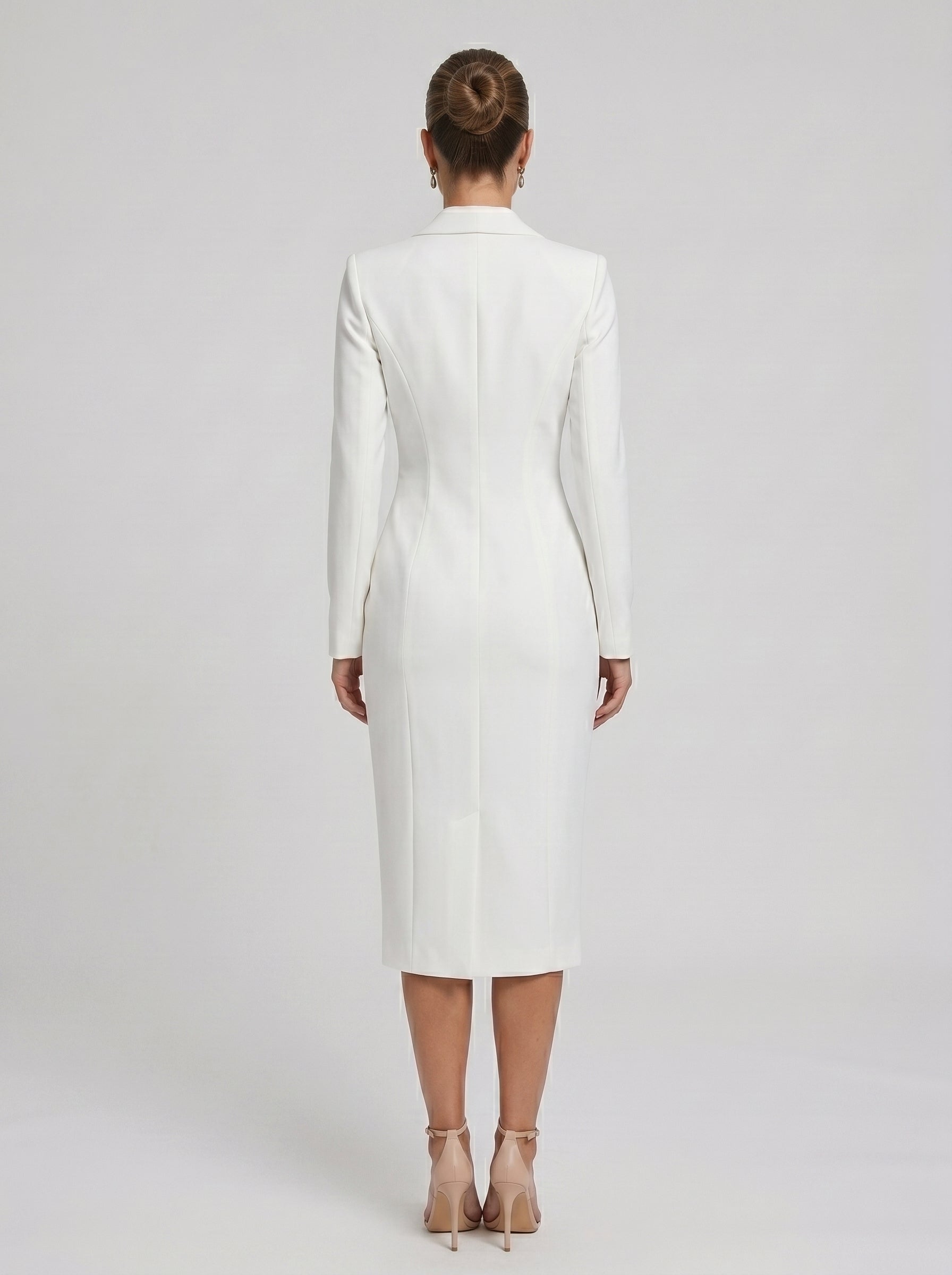 Cecília | Vestido Blazer Midi Branco com Decote V Profundo e Manga Longa