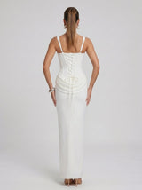Vera | Vestido Longo Branco com Alças Largas e Silhueta Slim de Alta Costura