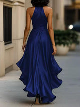 Lorena | Vestido Longo Azul Royal com Decote Halter Cruzado e Babado Assimétrico