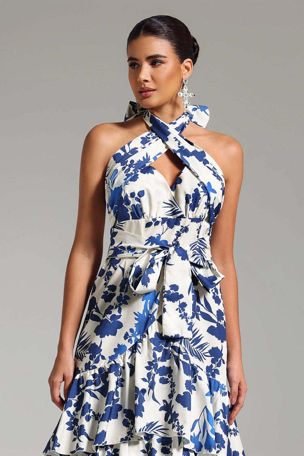 Vestido Longo Estampado com Decote em V, Cintura Alta e Saia em Linha A – Elegância Leve para Dias de Verão