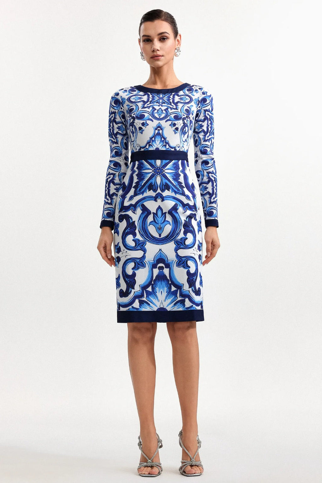Vestido Dolce Midi de Cintura Alta com Estampa Exclusiva e Silhueta Esculpida