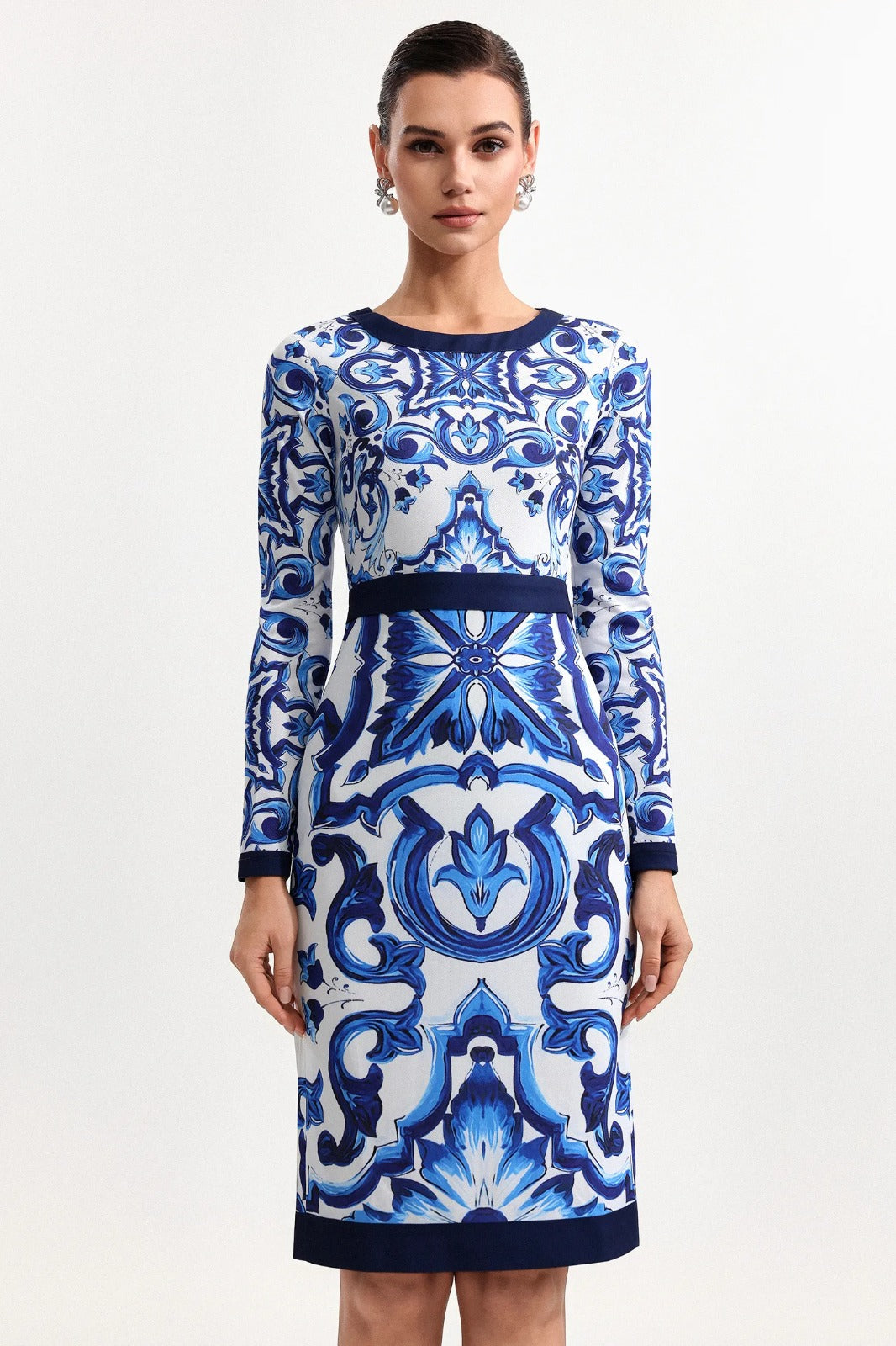 Vestido Dolce Midi de Cintura Alta com Estampa Exclusiva e Silhueta Esculpida