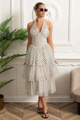 Vestido Midi com Recortes Artísticos e Renda Delicada em Poás