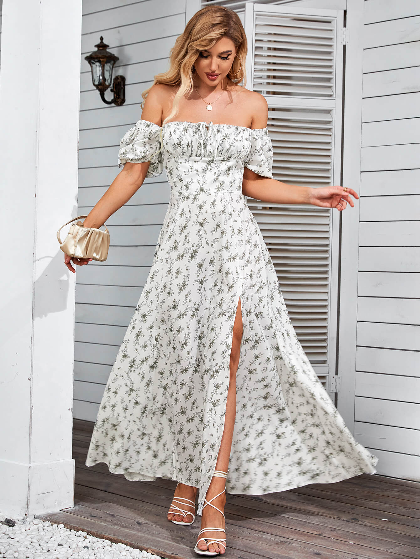 Marcelina | Vestido Midi Floral Azul com Manga Bufante e Fenda Alta