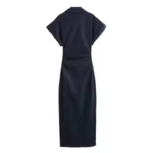 Eduarda | Vestido Midi Preto com Botões Frontais e Manga Curta