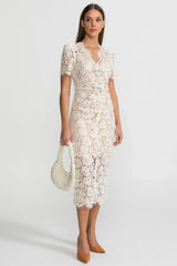 Vestido Midi em Renda Escultural com Cinto e Forro Acetinado