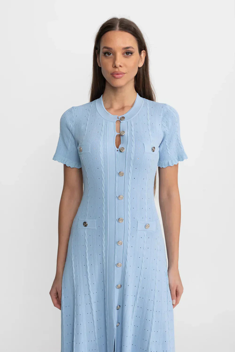 Serena | Vestido Midi em Tricô Vazado Azul com Babados e Botões