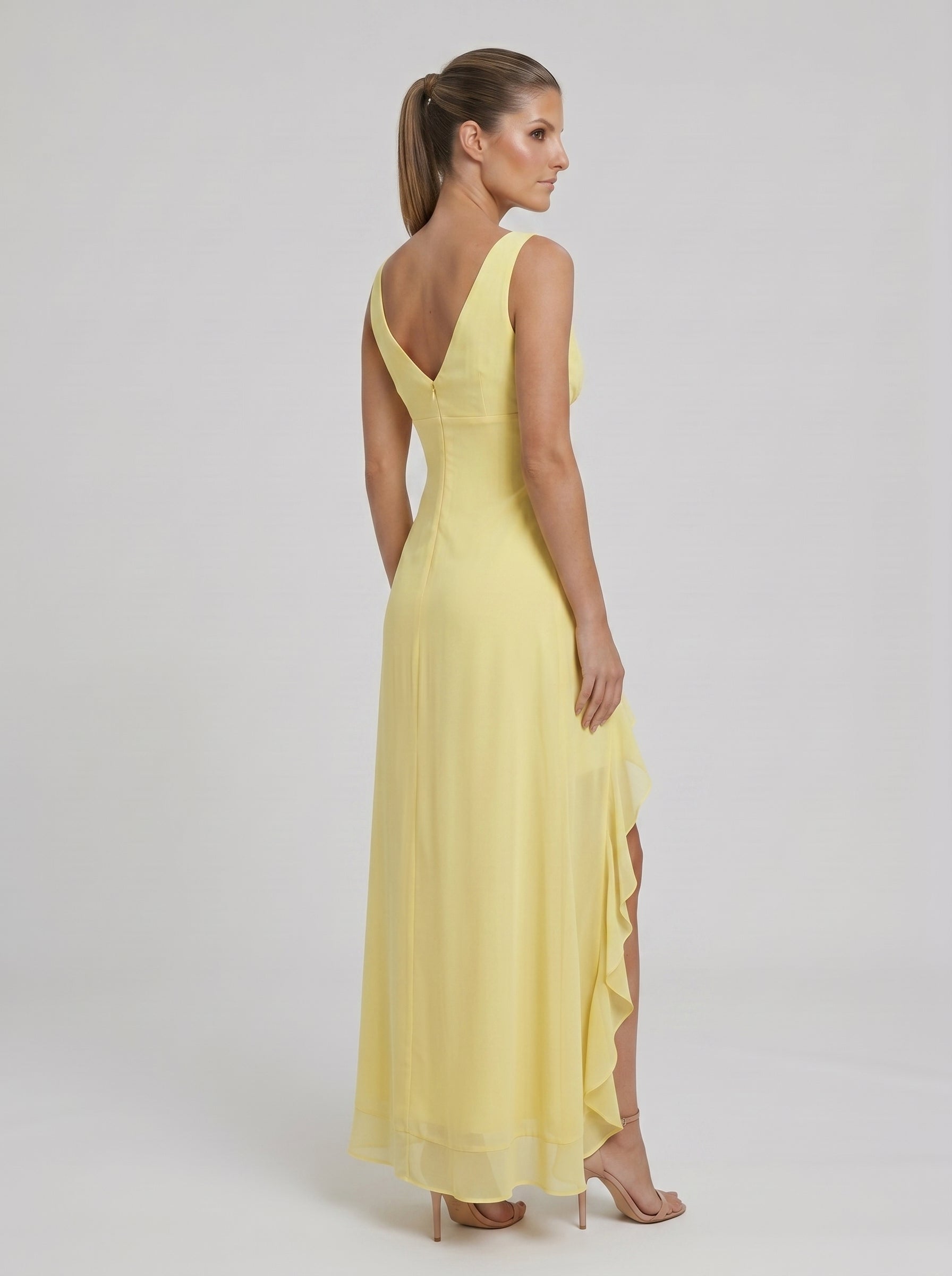 Zaretha | Vestido Longo Amarelo com Alças Finas e Fenda Alta
