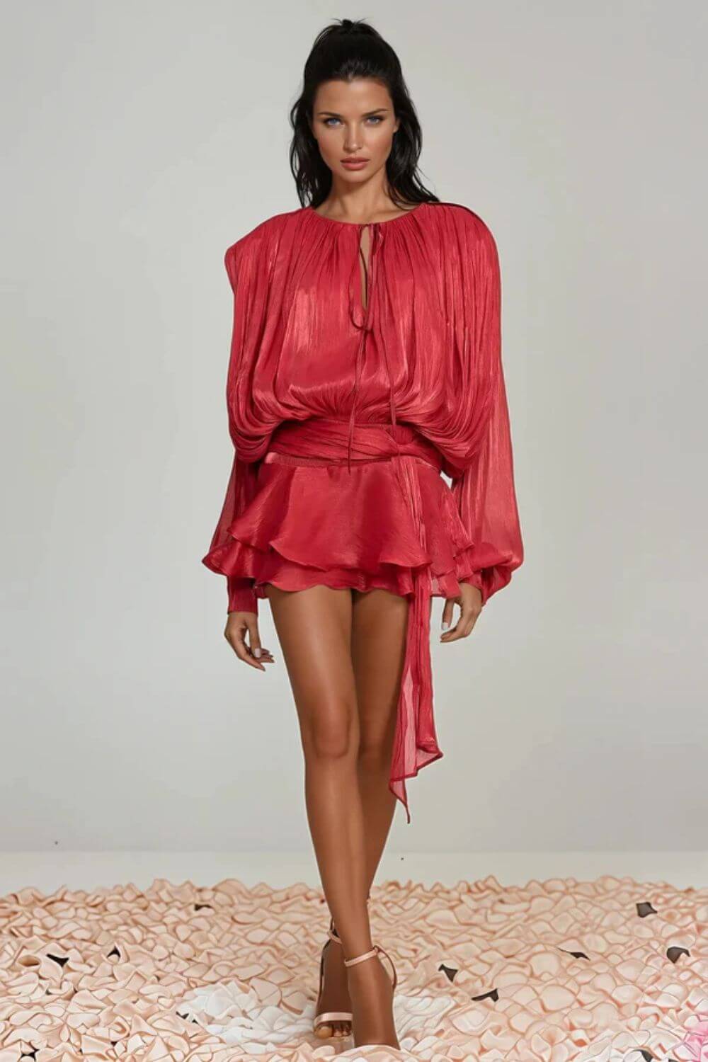 Lavínia | Vestido Curto em Tecido Fluido Off-White com Manga Bufante e Amarração Frontal