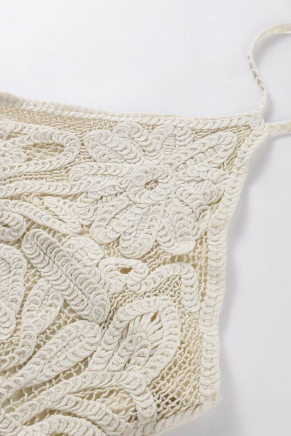 Ophelia | Vestido Mini em Crochê Floral Off-White com Decote Halter