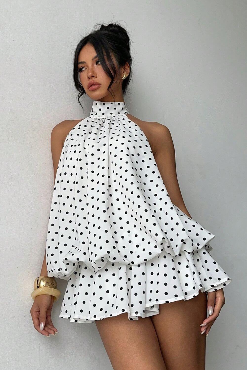 Lina | Macaquinho Curto em Chiffon com Camadas e Gola Halter