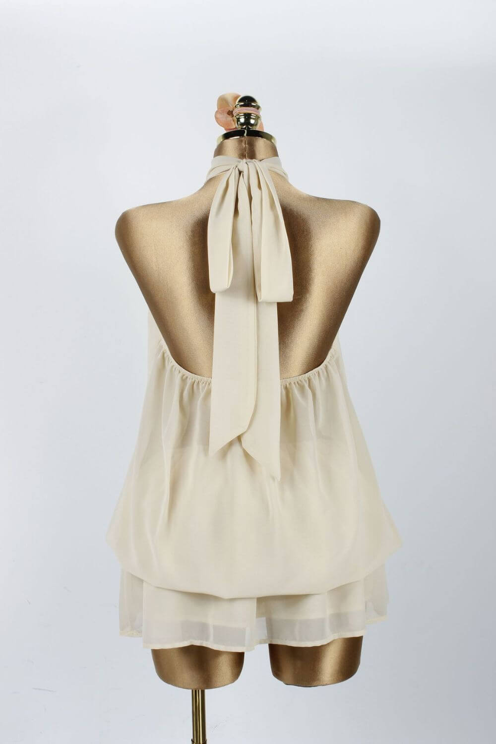 Lina | Macaquinho Curto em Chiffon com Camadas e Gola Halter