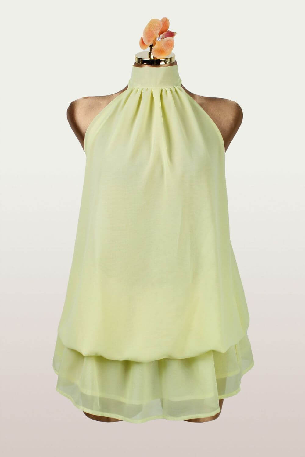 Lina | Macaquinho Curto em Chiffon com Camadas e Gola Halter