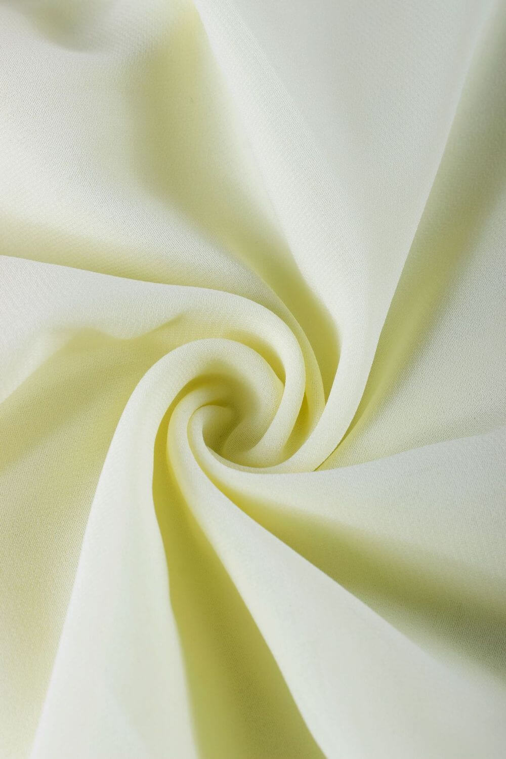 Lina | Macaquinho Curto em Chiffon com Camadas e Gola Halter