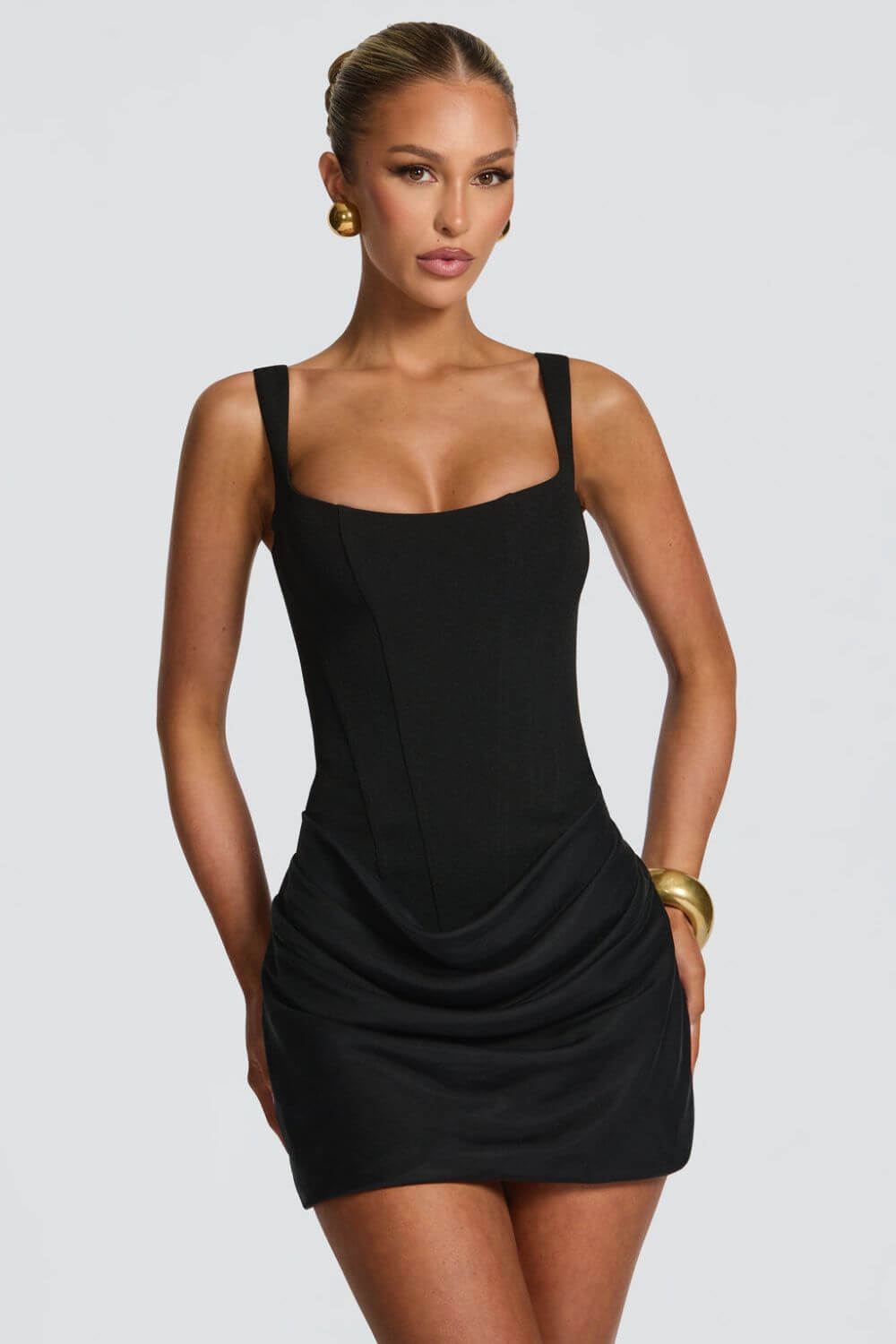 Iara | Vestido Mini Bodycon em Chocolate com Corset Estruturado e Franzido