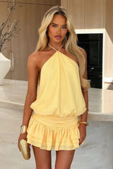 Demi | Vestido Curto Amarelo com Top Franzido e Saia com Babados