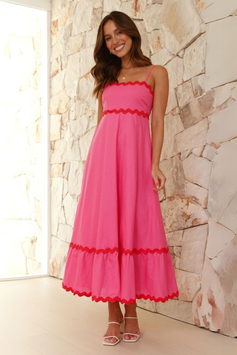 Lila | Vestido Midi Azul com Bordado Guipir e Tomara que Caia