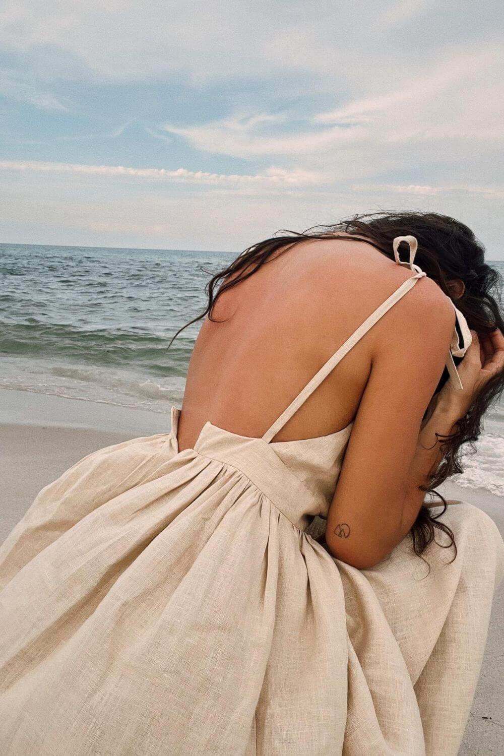 Dandara | Vestido Midi em Algodão com Franzido no Busto e Alça Ajustável