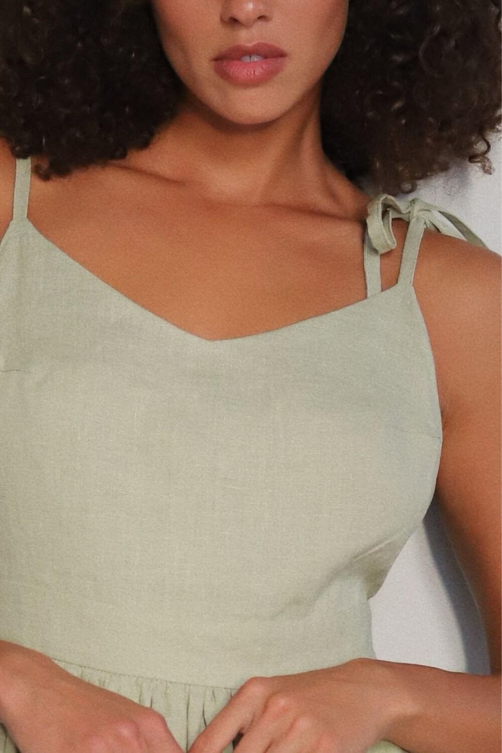 Dandara | Vestido Midi em Algodão com Franzido no Busto e Alça Ajustável