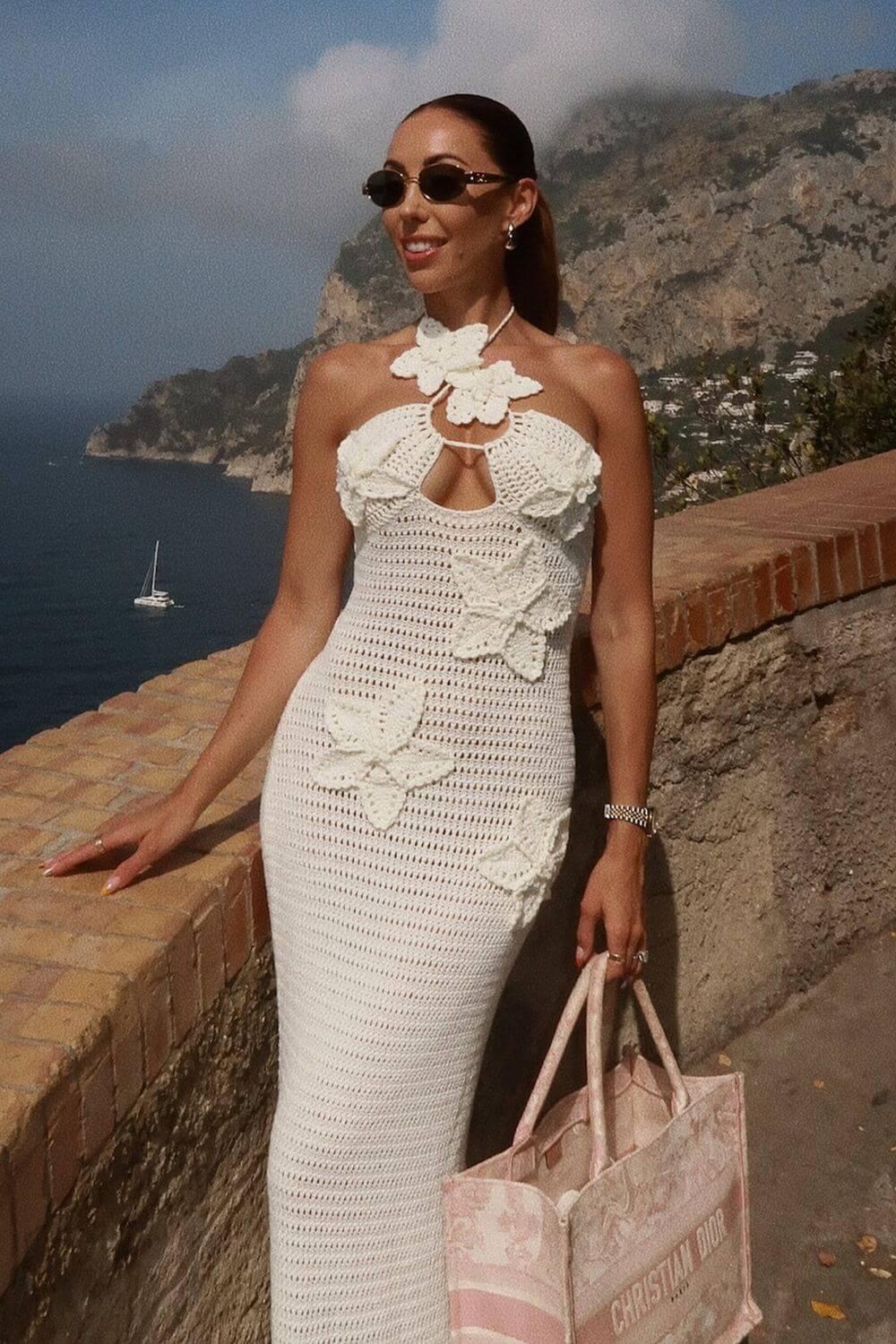 Adriana | Vestido Longo Bege em Renda com Alça Assimétrica