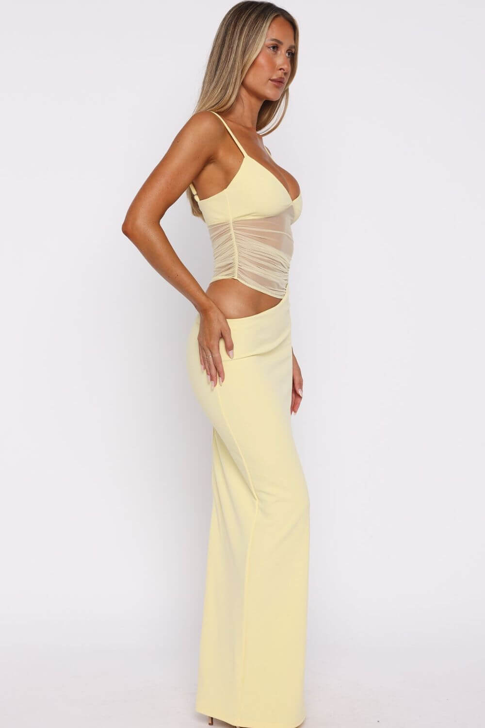 Marcelle | Vestido Longo com Busto em Tule Bordado e Saia Reta em Preto