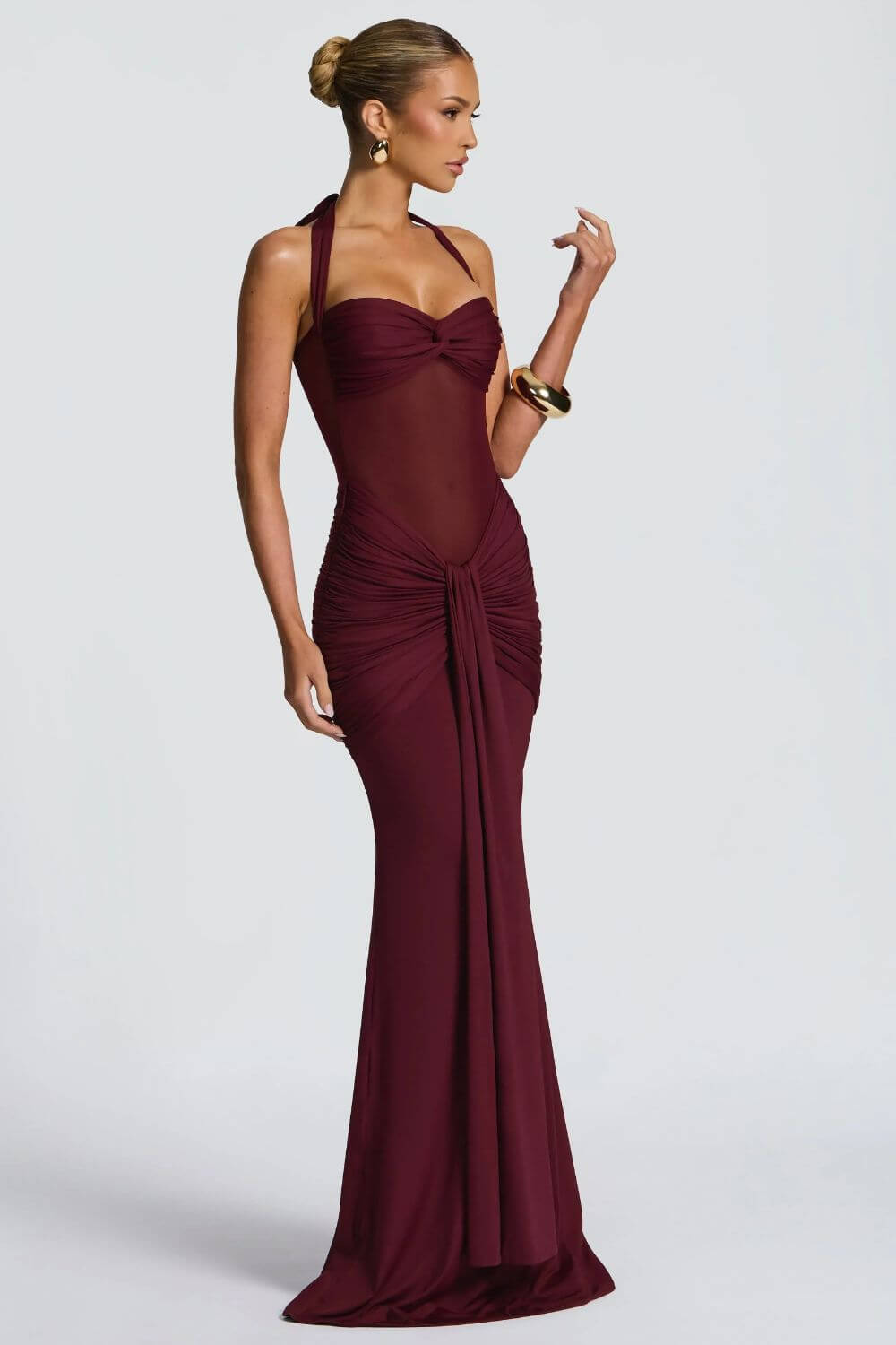 Madeleine | Vestido Longo Drapeado em Vinho com Alças Cruzadas