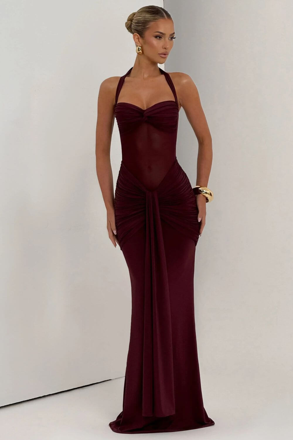 Madeleine | Vestido Longo Drapeado em Vinho com Alças Cruzadas