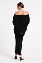 Camila | Vestido Longo Preto Off-Shoulder com Manga Longa