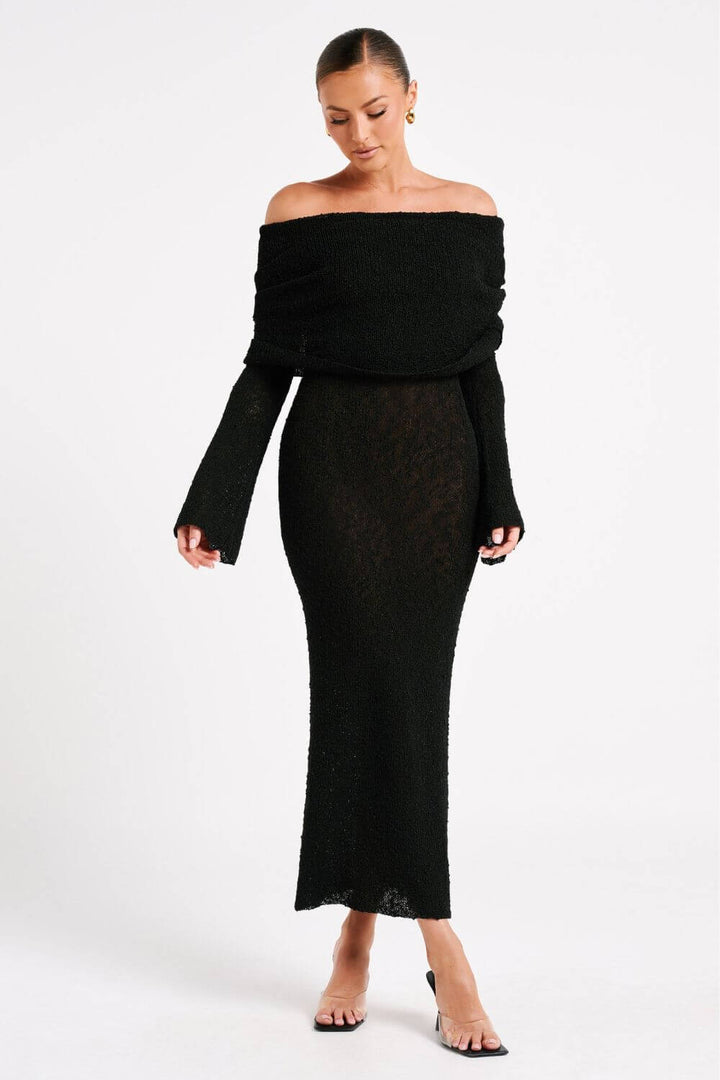 Camila | Vestido Longo Preto Off-Shoulder com Manga Longa