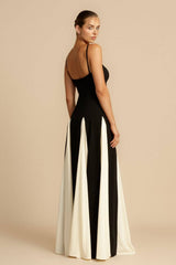 Romana | Vestido Longo Preto e Off-White com Painéis e Alça Ajustável