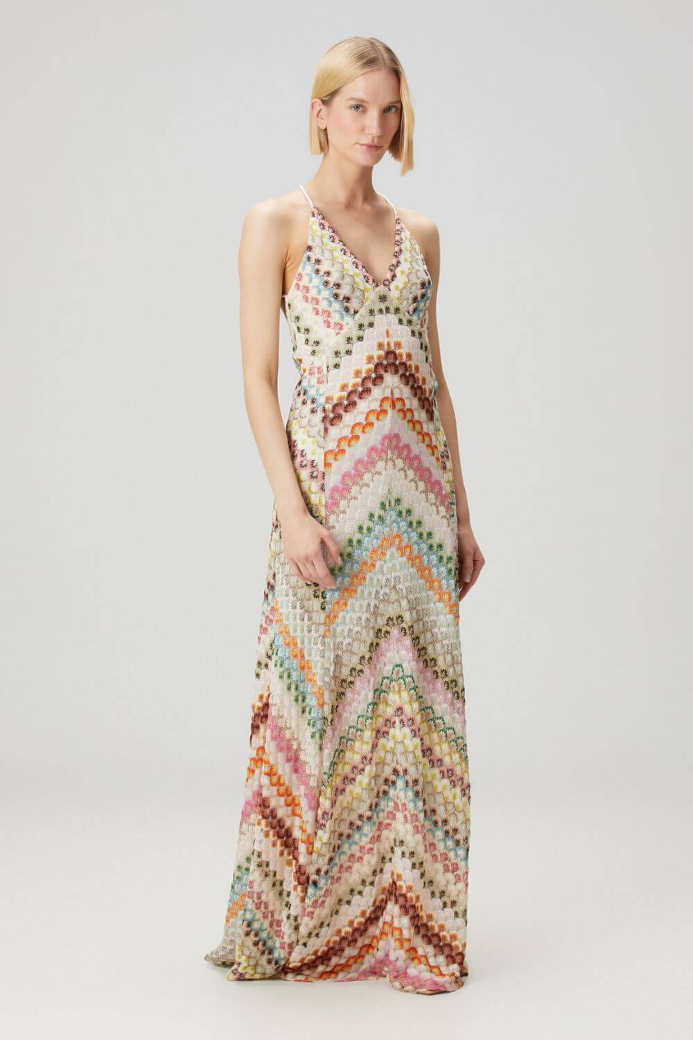 Aleth | Vestido Longo em Renda Chevron Terracota com Alças Cruzadas