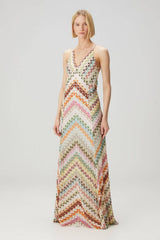 Aleth | Vestido Longo em Renda Chevron Terracota com Alças Cruzadas