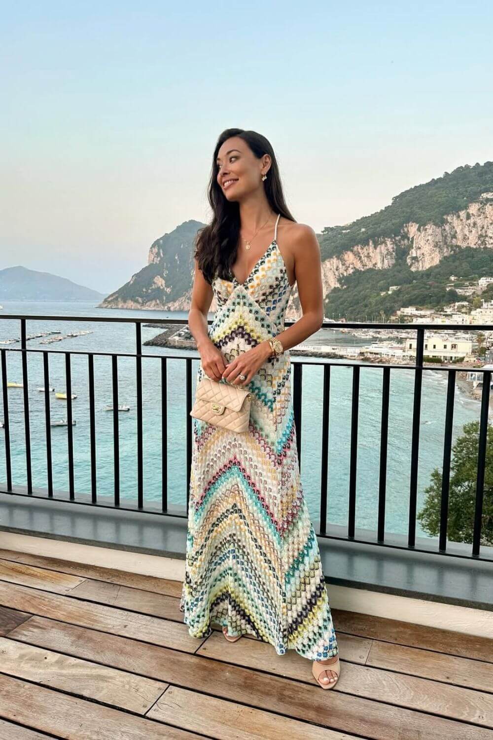 Aleth | Vestido Longo em Renda Chevron Terracota com Alças Cruzadas