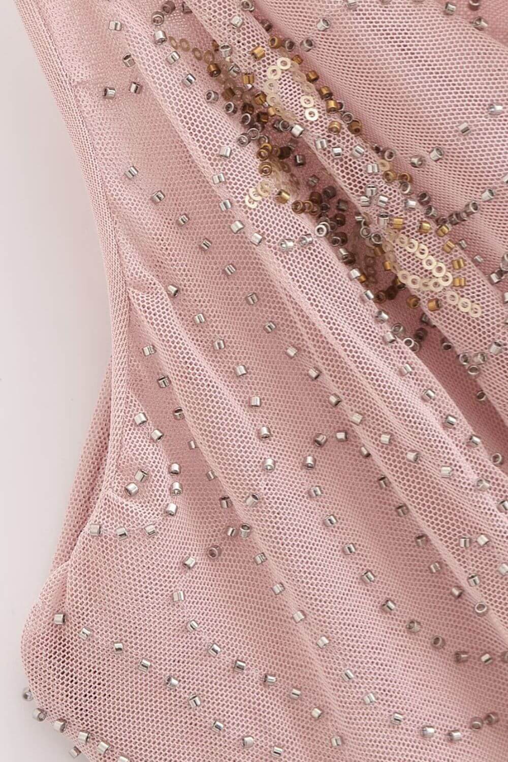 Rose | Vestido Mini em Renda Rosê com Cowl Neck e Bordado Sutil