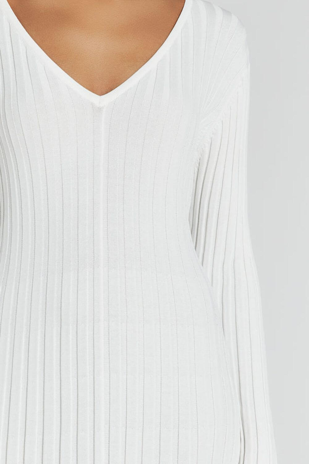 Marta | Vestido Longo em Tricô com Decote em V e Manga Longa
