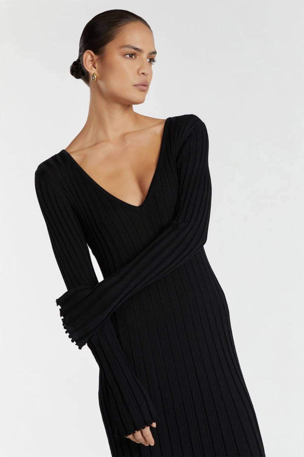 Marta | Vestido Longo em Tricô com Decote em V e Manga Longa